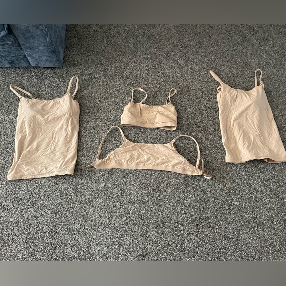 SKIMS Nursing Women's Bra and Tank Bundle